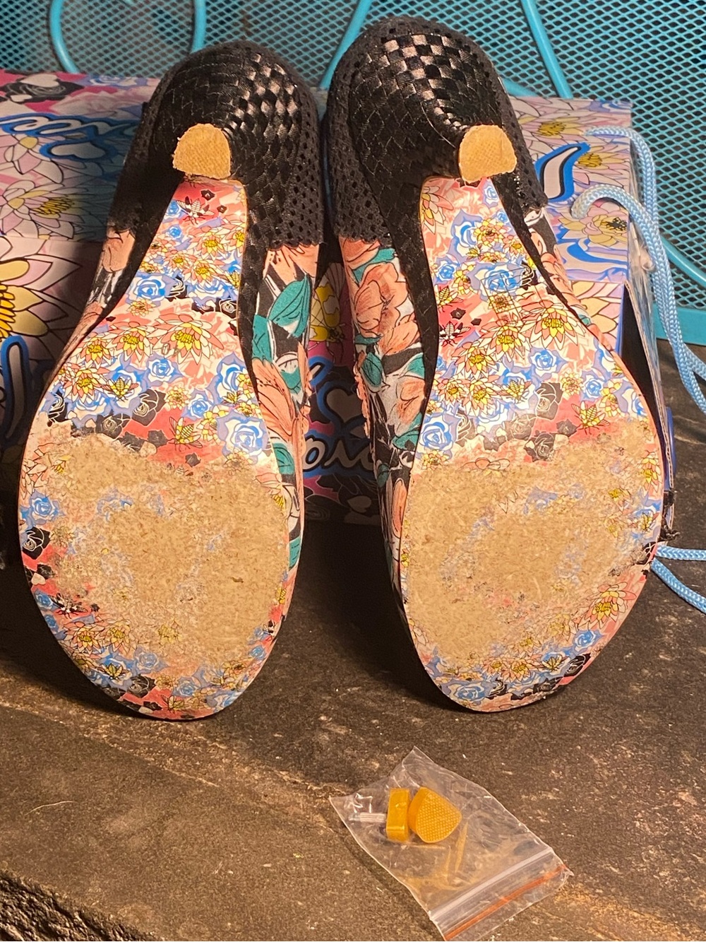Irregular Choice BLOXY T strap Mary Jane’s, floral,black with bows,in box, 9 - Picture 13 of 13